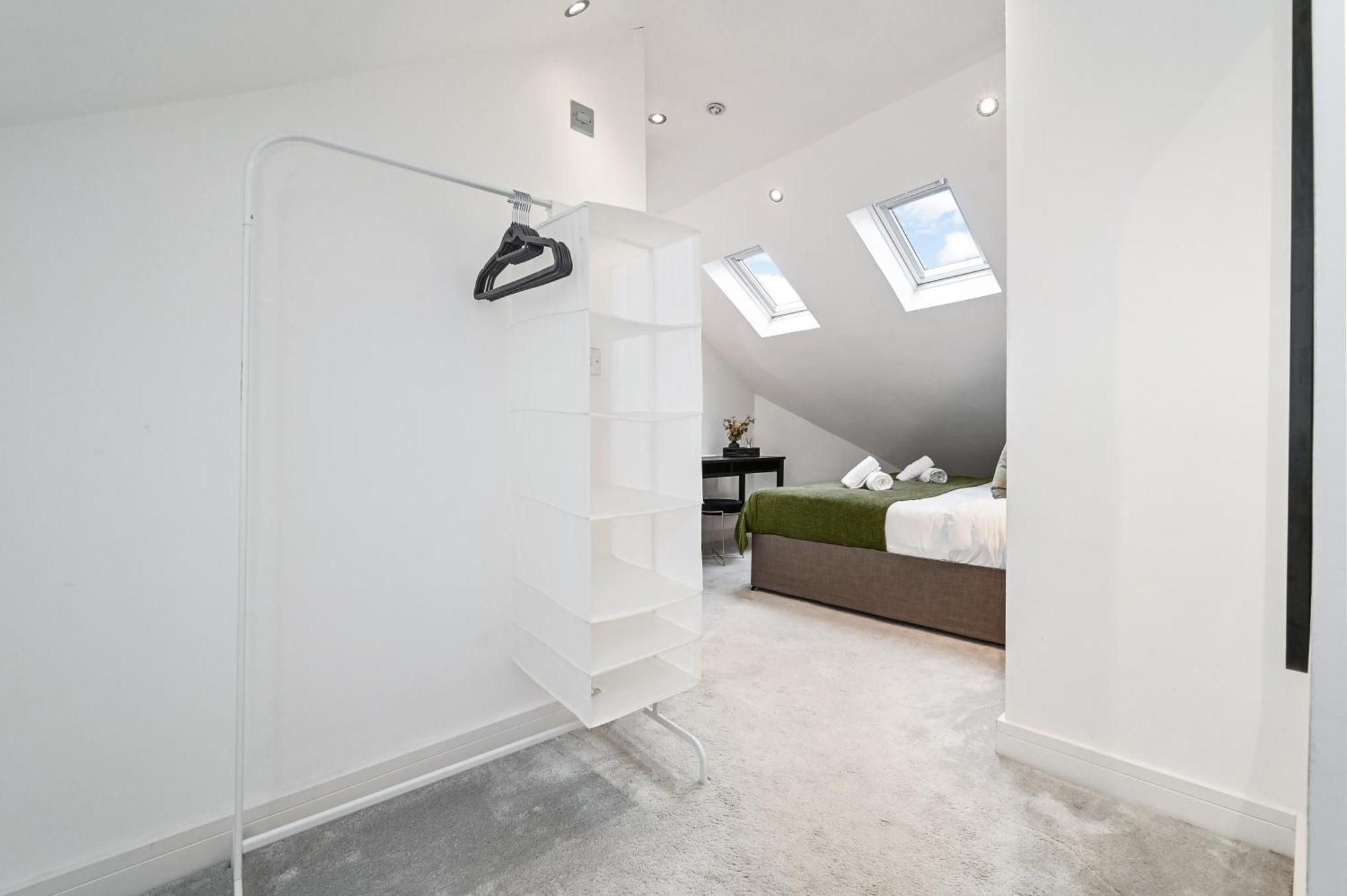 Family 1 Bed Apt Near Cardiff City Centre, Free Parking, Quiet, Secure Neighbourhood Exteriör bild